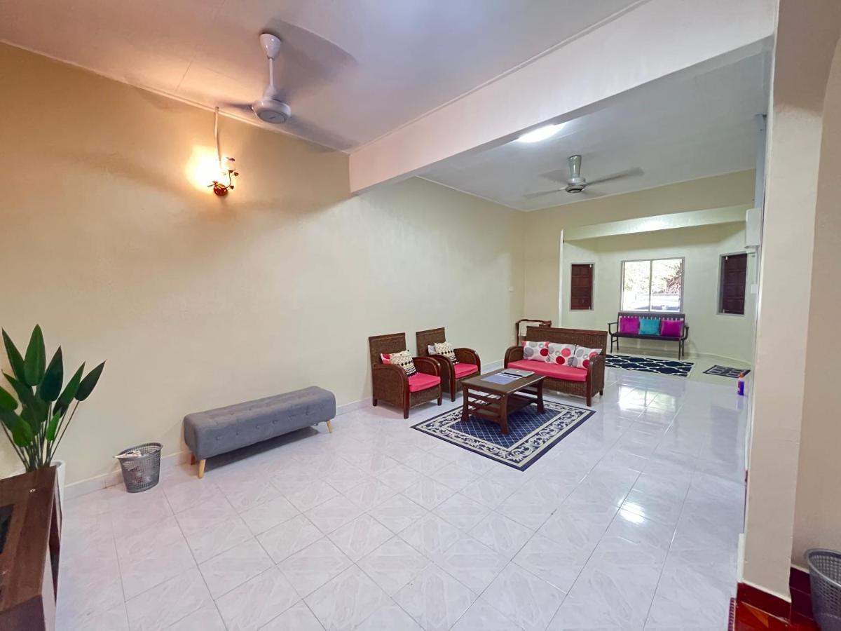 Ahza My Homestay Kemaman Chukai Exterior foto